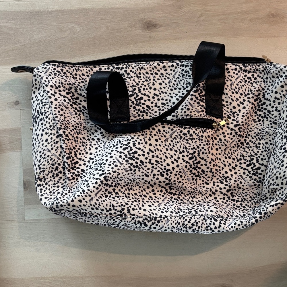 Stylish Black and White Women's Tote Bag